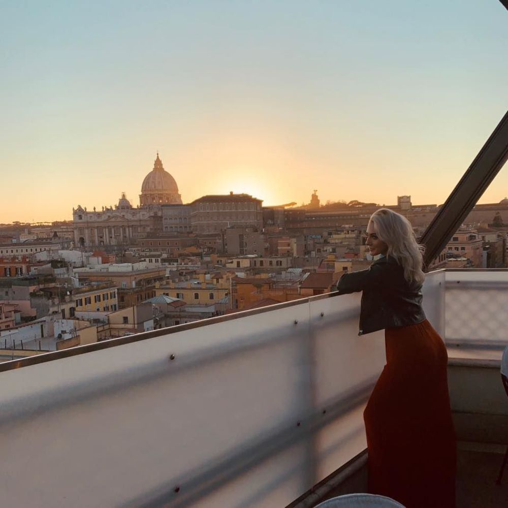 Meet your Posher, Aleca